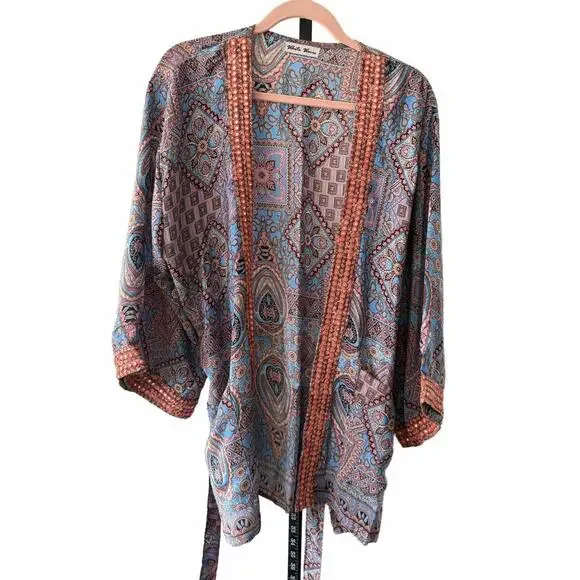 White Waves Women's Printed Kimono Robe with Belt - Picture 3 of 7